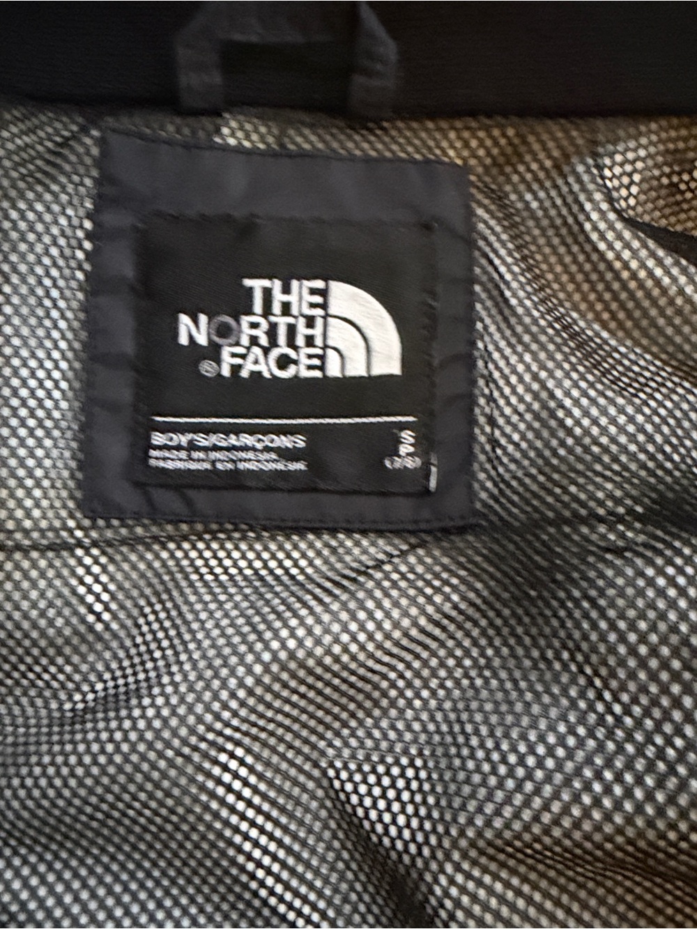The North Face Triclimate 3-in-1
system. Boys size small - Picture 5 of 7